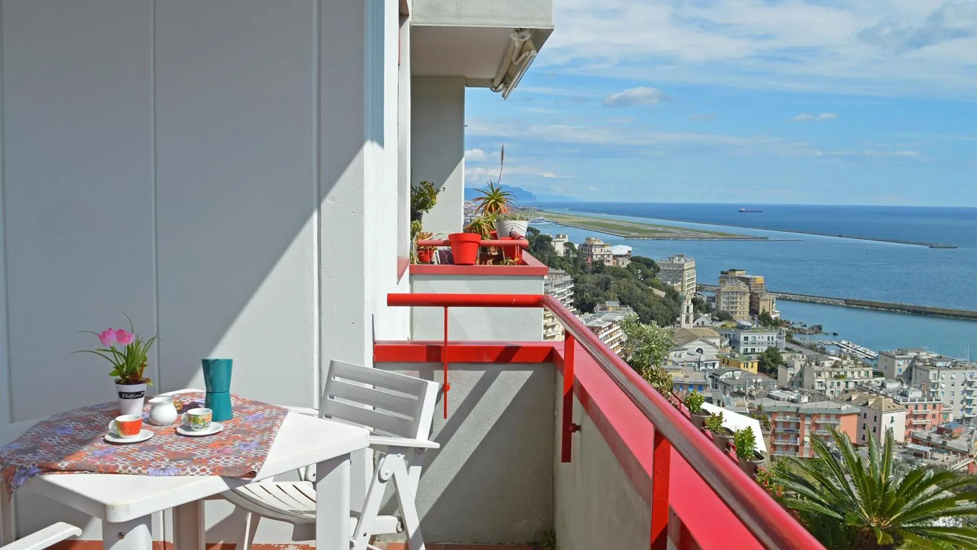 Casa Worlock By Holiday World Apartment Genoa