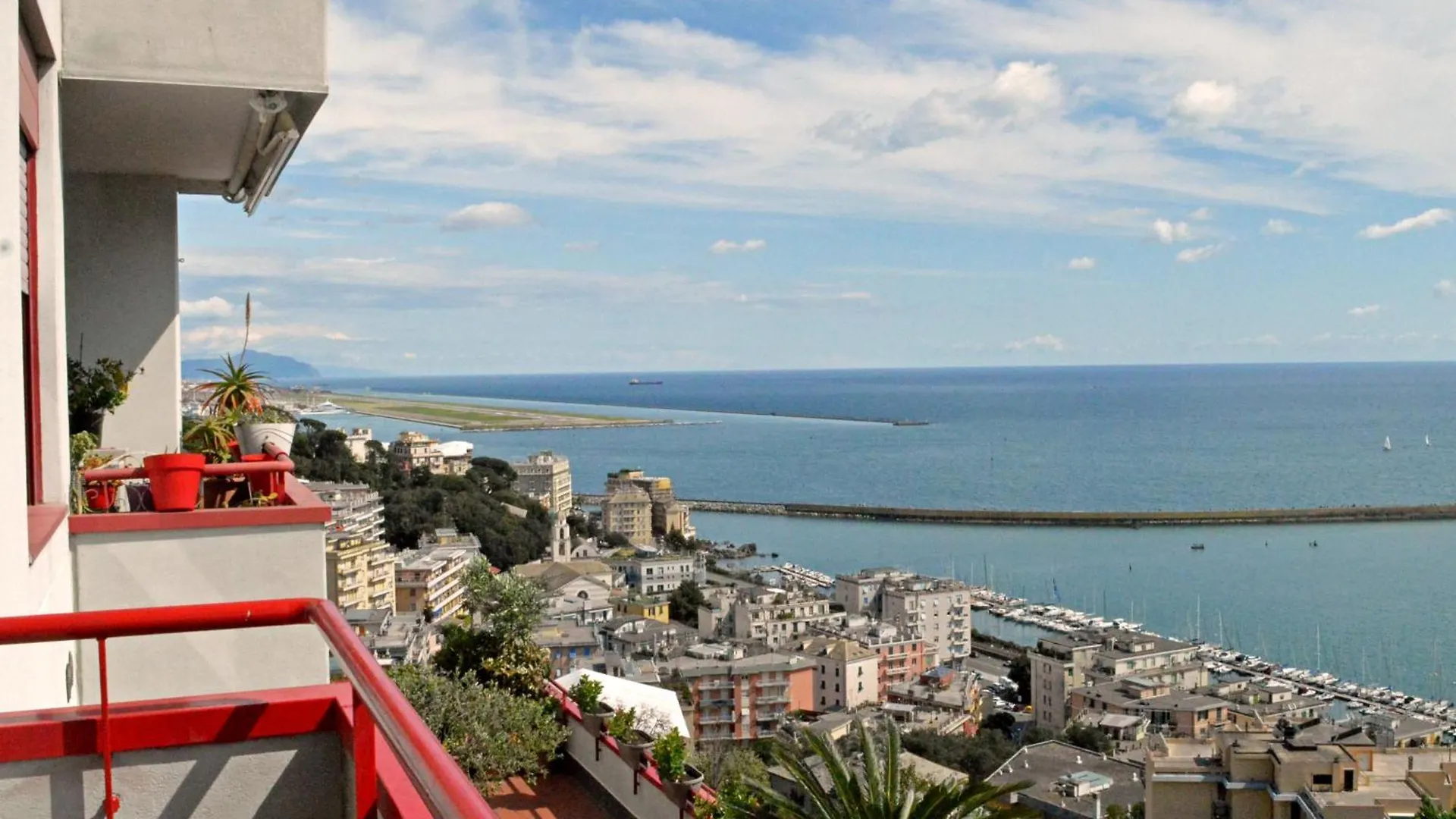 Casa Worlock By Holiday World Apartment Genoa Italy